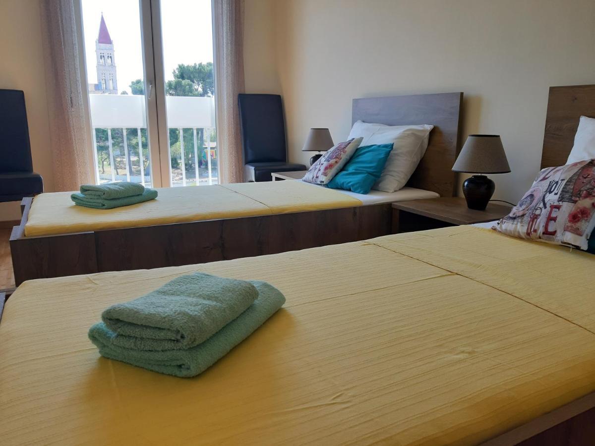 Apartman Petrovic City Center Trogir Exterior photo